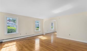 175 Kay St, Newport, RI 02840