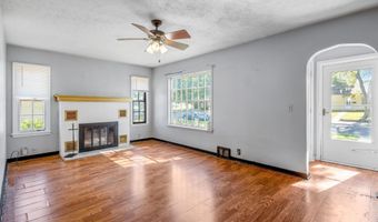 1015 N 13th St, Beatrice, NE 68310
