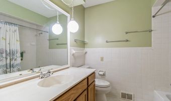 809 SE Sherman Dr, Ankeny, IA 50021