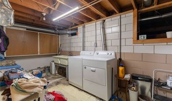 258 S Navarre Ave, Austintown, OH 44515