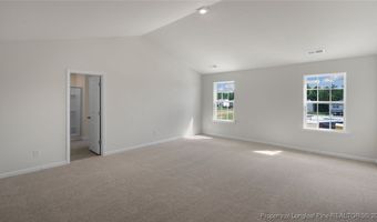1052 Misty Creek Dr, Aberdeen, NC 28315