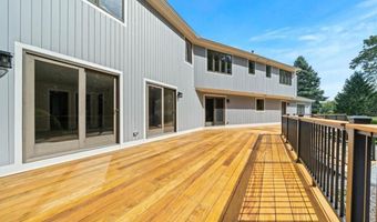30 Dutchess Dr, Cranston, RI 02921