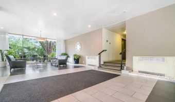 1210 N TAFT St 504, Arlington, VA 22201