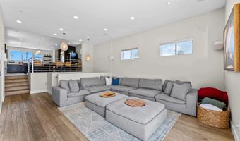 3952 Haines St, San Diego, CA 92109