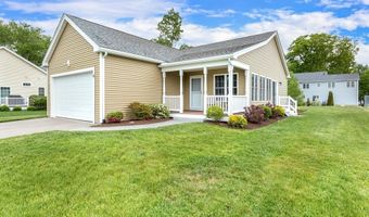 4 Candlelight Ln, Bellingham, MA 02019
