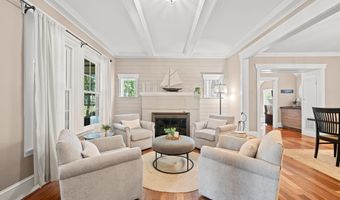132 S GARFIELD St, Arlington, VA 22204