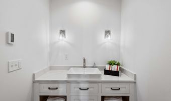 57555 PARKERSBURG Rd, Bandon, OR 97411