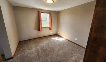 16090 Farm Road 2130, Aurora, MO 65605
