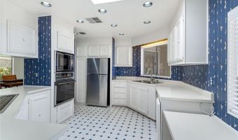 8975 Lawrence Welk 217, Escondido, CA 92026