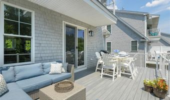 100 Algonquin Rd 13, Narragansett, RI 02882
