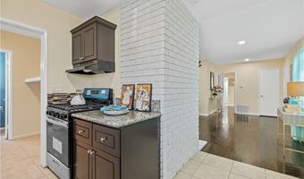 2118 W Crestwood Ln, Anaheim, CA 92804