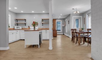 24 Center St, Augusta, ME 04330