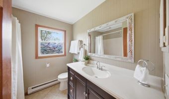 3 Lew May Dr, Andover, NJ 07860