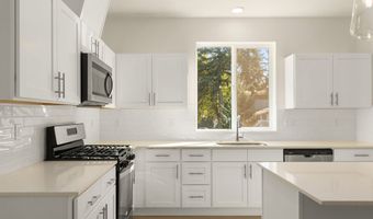 18933 SW Hazelwood Ln L-9, Beaverton, OR 97078