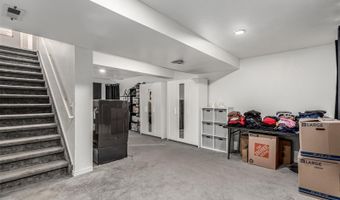 2039 Espana Way, Aurora, CO 80011