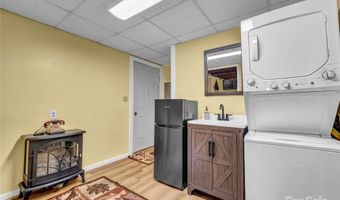 5349 Hickory Nut Gap Rd, Banner Elk, NC 28604