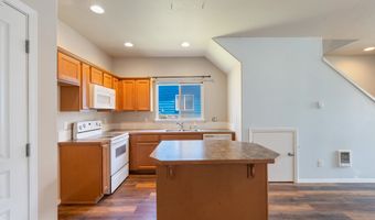 8465 S HOLLYHOCK St, Rockaway Beach, OR 97136