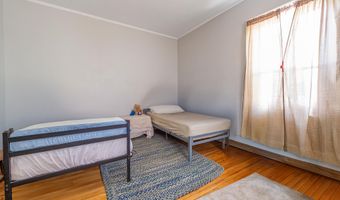 31 Drummond St, Auburn, ME 04210