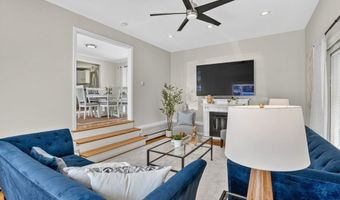 8 Charlotte Dr, Andover, MA 01810