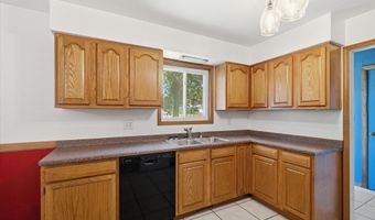 1225 E Church St, Aurora, MO 65605