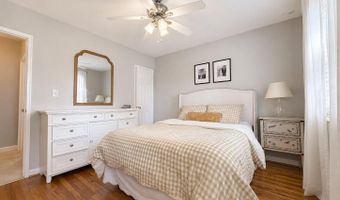 609 S HENRY St, Alexandria, VA 22314