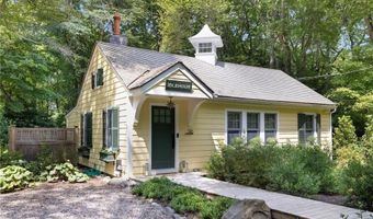 96 Steamboat St, Jamestown, RI 02835