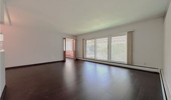 31 Park Lane Ct, Amherst, NY 14221
