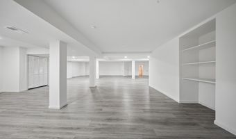 43582 OLD KINDERHOOK Dr, Ashburn, VA 20147
