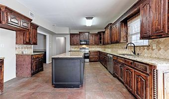 8700 Sallys Way, Alvarado, TX 76009