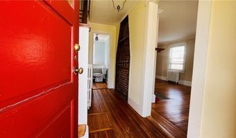 105 Bliss Rd, Newport, RI 02840