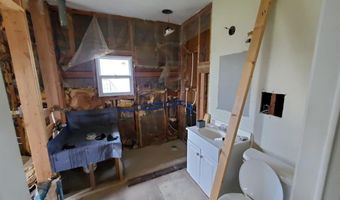 649 A St, Arapaho, OK 73620