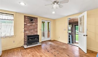 225 Iron Mine Hill Rd, North Smithfield, RI 02896