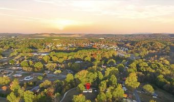 121 RIPLEY Ave, Adairsville, GA 30103