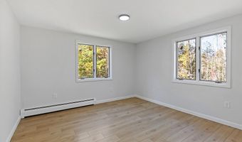 472 Dunn Rd, Belgrade, ME 04917