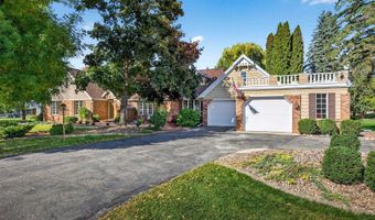 9 MEADOWBROOK Ln, Appleton, WI 54914
