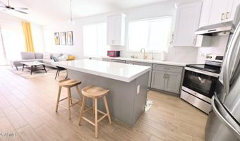 843 W LOCUST Dr, Chandler, AZ 85248