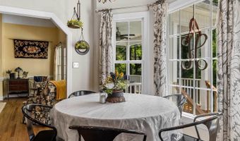 379 Shallowford Dr, Boiling Springs, SC 29316