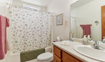 1106 Cassidy Curv, Adel, IA 50003