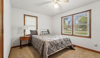 2427 BARBARA Ave, Appleton, WI 54915