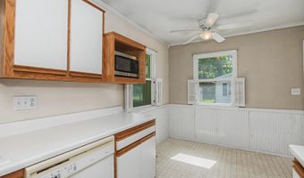 3905 Ontario St, Ames, IA 50014