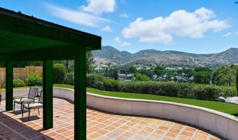 30670 Passageway Pl, Agoura Hills, CA 91301