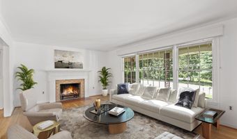 8803 TUCKERMAN Ln, Rockville, MD 20854