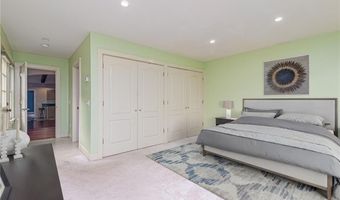 61 Howland Ave, Jamestown, RI 02835