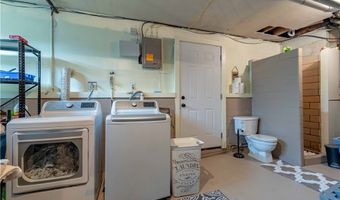 2435 Eastern Ave, Alliance, OH 44601