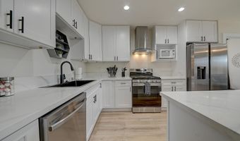 12871 W Osborne St, Arleta, CA 91331