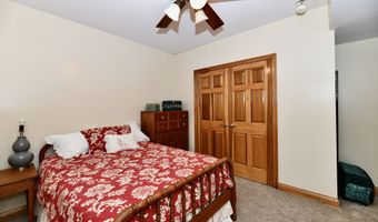 355 Connecticut Cir, Indianapolis, IN 46217