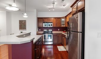 8253 Mayo Dr 103, Madison, WI 53719