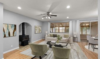 5094 DAISY St, Springfield, OR 97478