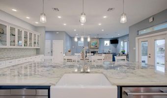 102 Angelfish Ct, Aransas Pass, TX 78336