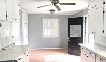 624 Navajoe Rd, Altus, OK 73521